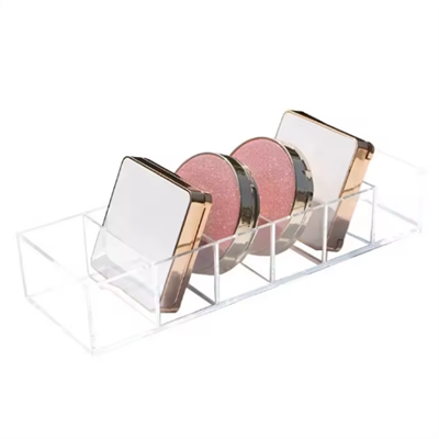 Este o cutie de machiaj cu încuietoare grea de transportat?